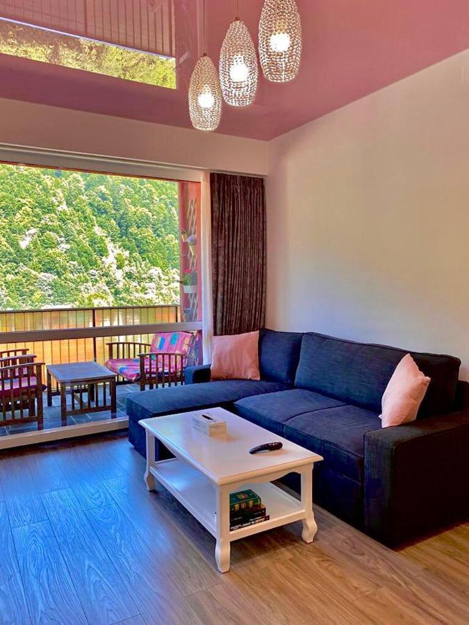 Sweet Pink By Miro Apartment シナヤ エクステリア 写真