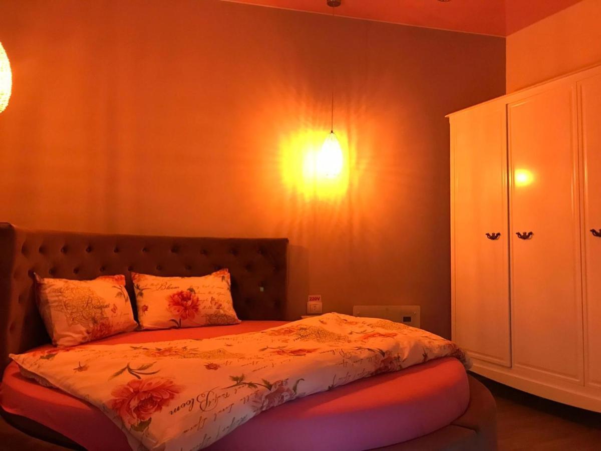 Sweet Pink By Miro Apartment シナヤ エクステリア 写真